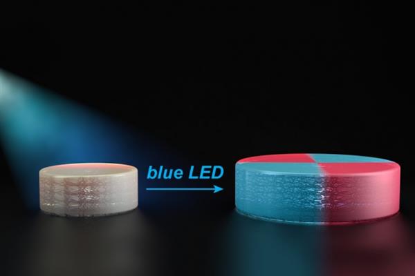 化學(xué)家們用LED光改變3D打印對象結(jié)構(gòu)